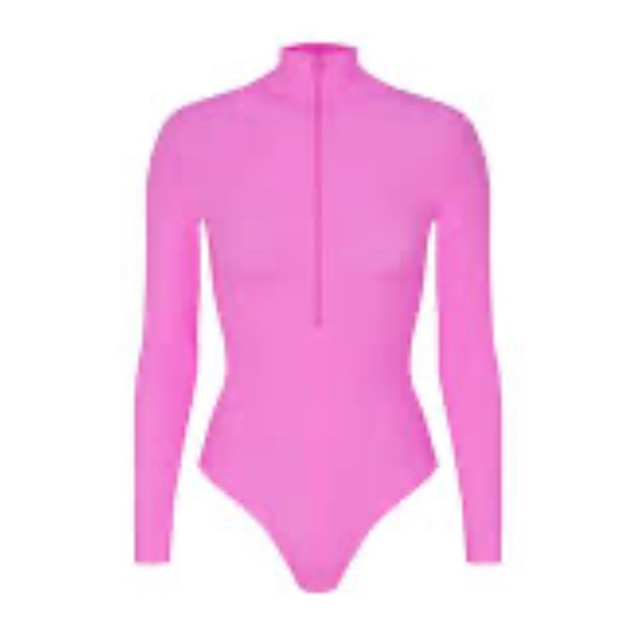 SKIMS  Fits Everybody Zip Bodysuit - Neon Orchid - Picture 2 of 7